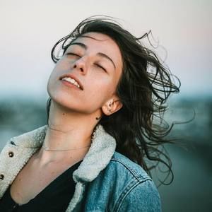 Meet your Posher, Flora